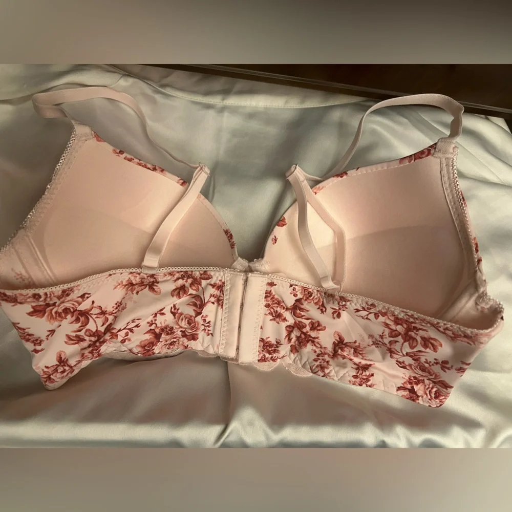Laura Ashley Pushup Bra 36B NWOT silky floral and lace underwire - Picture 4 of 7